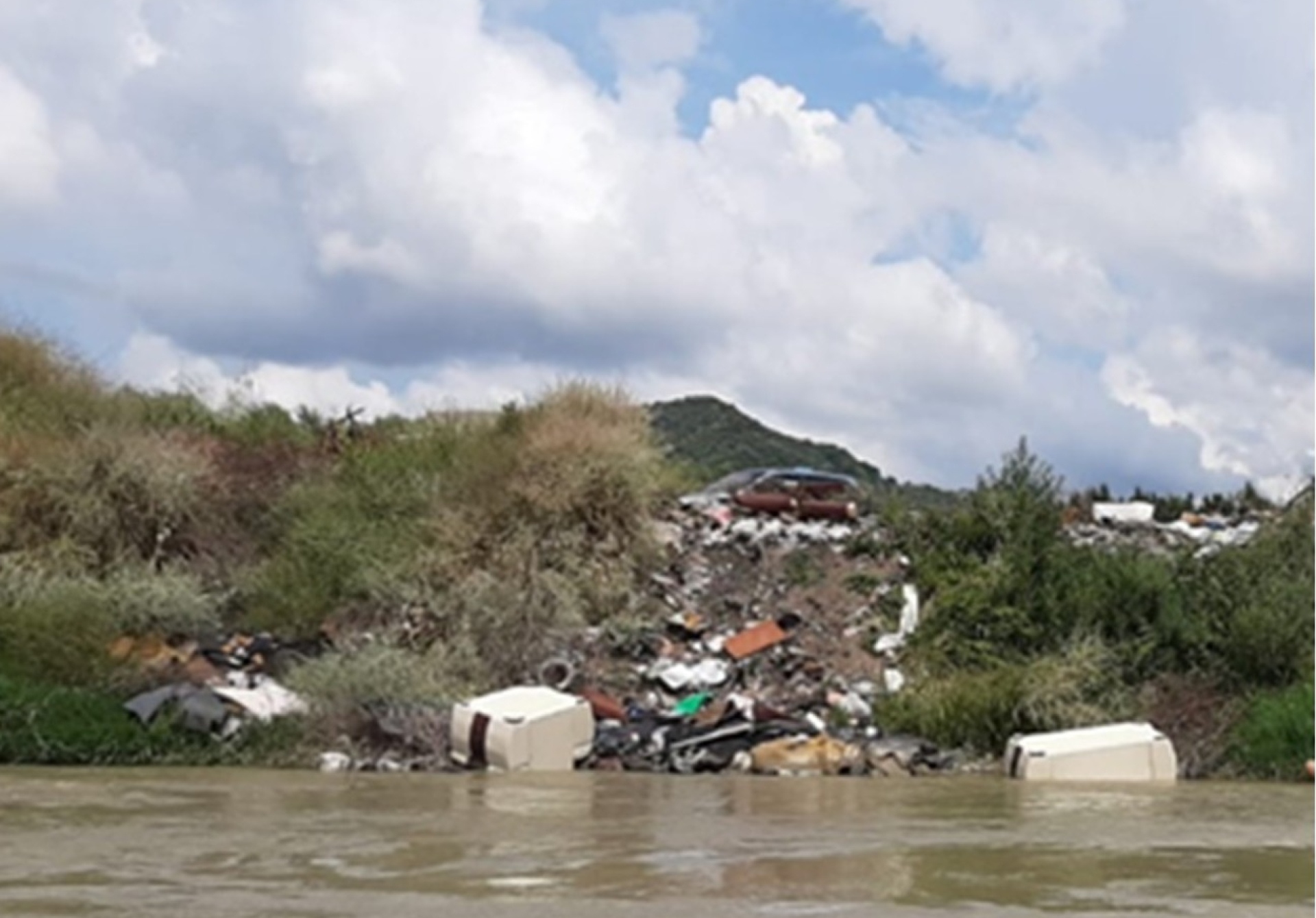 Veprime të Koordinuara për të Shpëtuar Shkumbinin nga Ndotja Plastike
