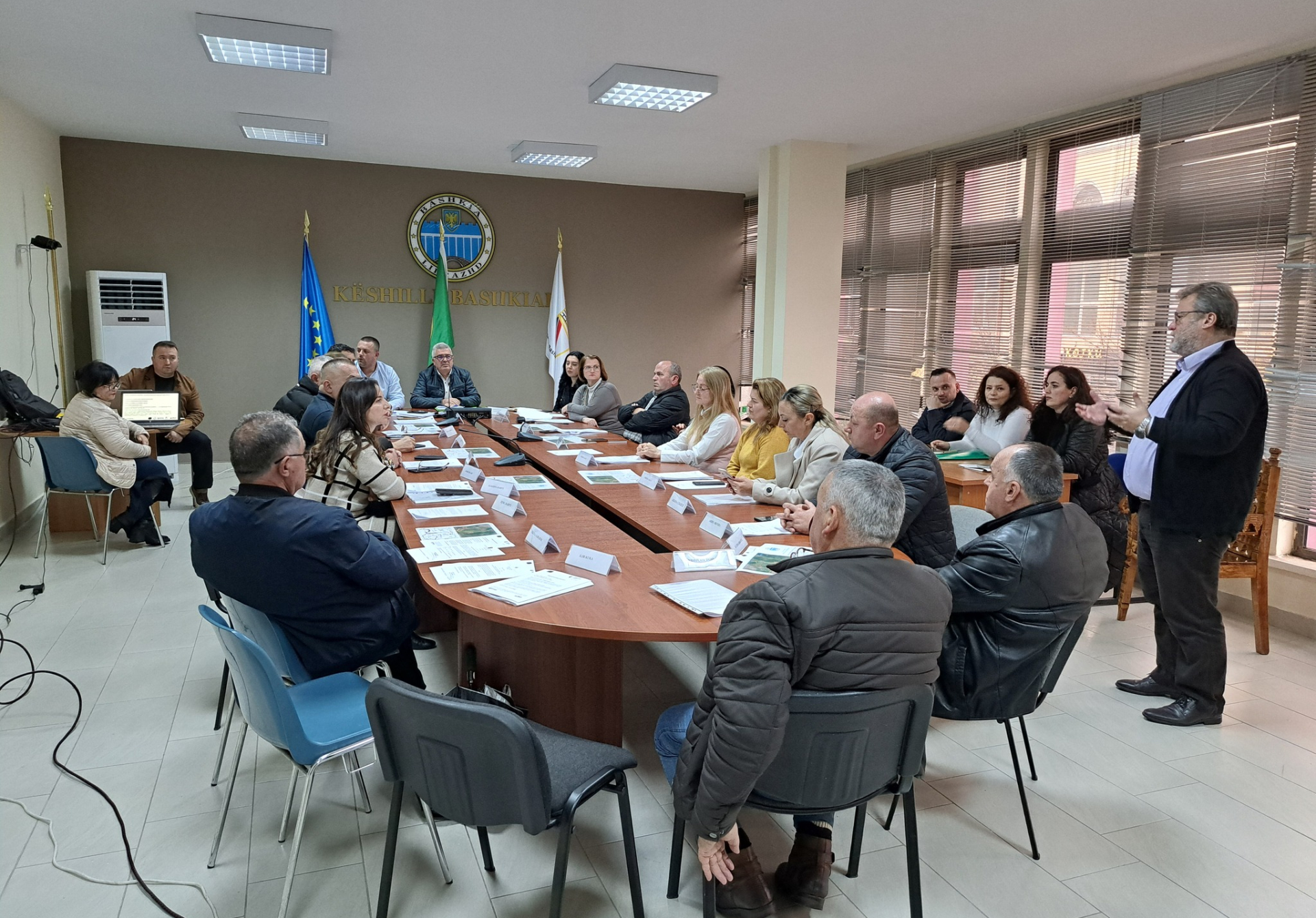 Meeting with the Municipal Council of Librazhd on Plastic Pollution Reduction