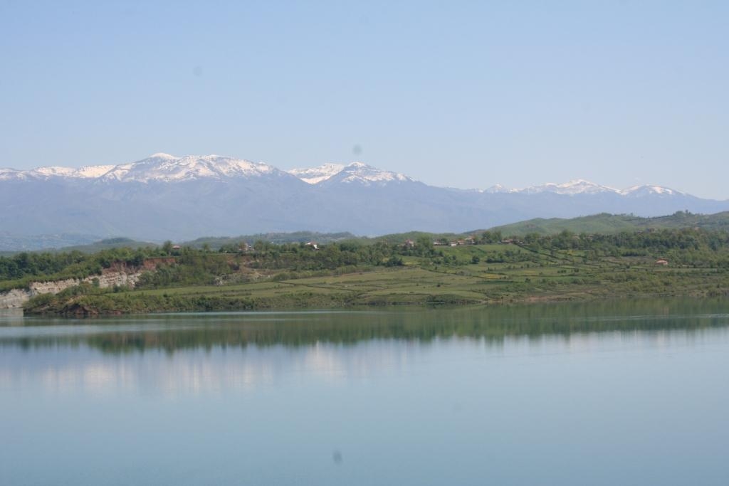 Takim mbi problemet e peshkimit në liqenin e Ulzës